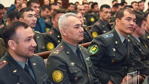 O‘zbekistonda harbiylarining xizmatda bo‘lish va pensiyaga chiqish muddati o‘zgardi