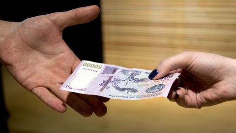 Қашқадарёда «Баркамол авлод» маркази раҳбари пора олаётганда ушланди