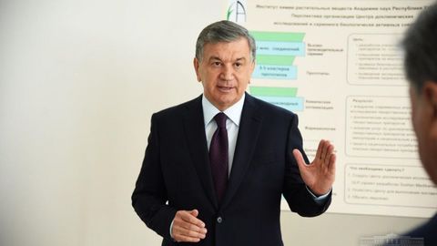 Президент Ўсимлик моддалари кимёси институтини ривожлантириш бўйича топшириқлар берди