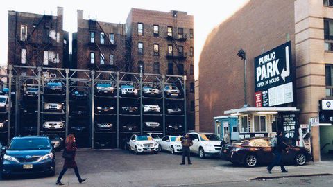 Nima qurishni kim hal qiladi? Avtomobilchilar muammolari yoki Toshkentda ko‘p qavatli parkinglar