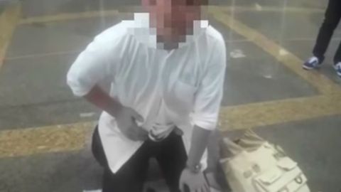 Япониялик эркак ўзининг севимли поп-юлдузи олдида ўзини ўлдиришга уриниб кўрди