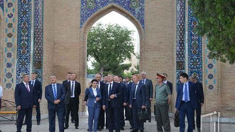 Sergey Shoygu boshchiligidagi delegatsiya Samarqand bilan tanishdi