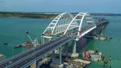 Qrim ko‘prigi ustidan avtomobillarning harakatlanishiga ruxsat berildi