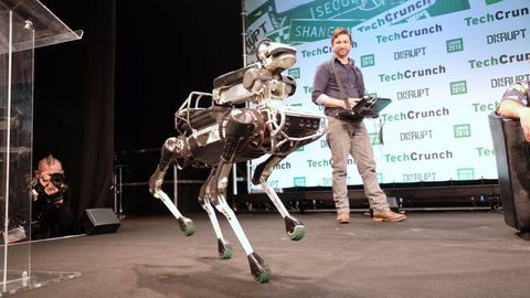Boston Dynamics 2019 йилдан робот сотишни бошлайди