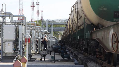 Жиззах нефтни қайта ишлаш комплексини қуриш борасидаги лойиҳа Лондонда тақдим этилди