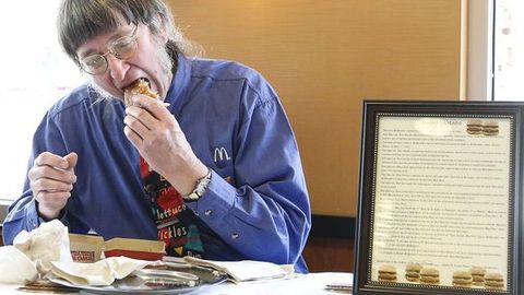 Amerikalik hayoti davomidagi 30 minginchi Big-Makni tanovul qildi