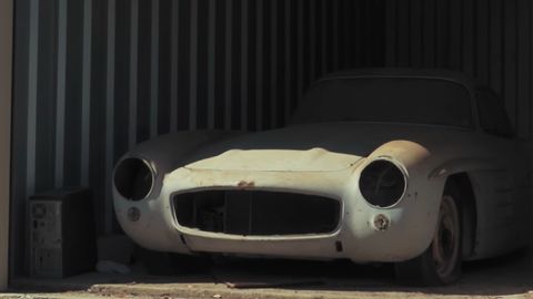 60 йил гаражда турган Mercedes-Benz 300SL қарийб 1 миллион долларга баҳоланмоқда