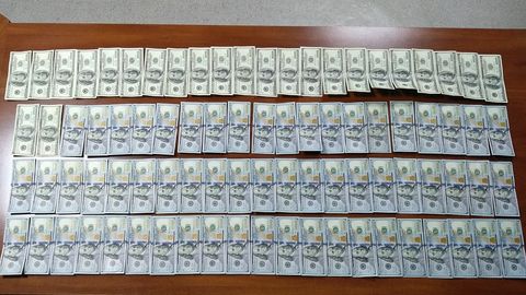 Тошкентда 8500 долларни 69 млн сўмга ўтказаётган валютафурушлар қўлга олинди