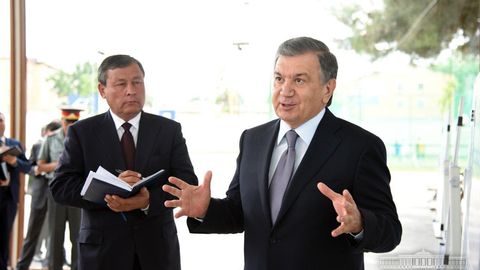 Шавкат Мирзиёев: Асакадаги автомобиль заводидан 10 та бўлса, рақобат, фойда бўларди