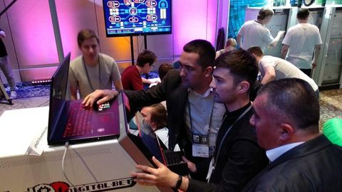 Ўзбекистонлик дастурчилар 15 дақиқа ичида банкоматни «бузиб» халқаро танловда 3-ўринни эгаллади