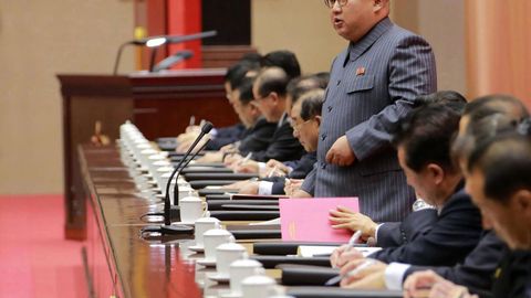 Ким Чен Иннинг сафар вақтидаги ғалати одатлари маълум бўлди