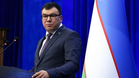 Aziz Abduhakimov: O‘zbekistonga aslida 2,5 million emas, 200 ming sayyoh kelgan