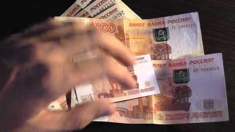 O‘zbekistonda dollar kursi pasayib, rubl biroz jonlandi