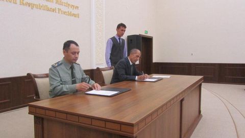 Мудофаа вазирлиги ва Ёзувчилар уюшмаси ўртасида ҳамкорлик меморандуми имзоланди