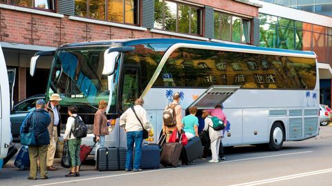 O‘zbekistonda turistlarni tashishga mo‘ljallangan transportlardan 2020-yilga qadar yo‘l jamg‘armasiga yig‘im undirilmaydi