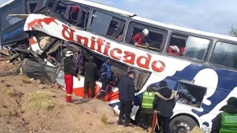 Boliviyada yo‘lovchi avtobusi qoyaga borib urildi. 17 kishi halok bo‘ldi