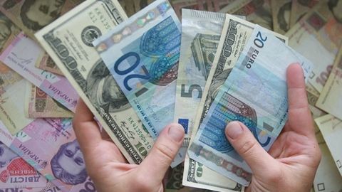 Dunyoda har yettinchi odam xorijda ishlaydigan qarindoshidan pul jo‘natmalari olishi ma'lum bo‘ldi