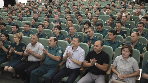 Ichki ishlar organlarida xizmat qilayotgan eng faol matbuot xodimlari taqdirlandi