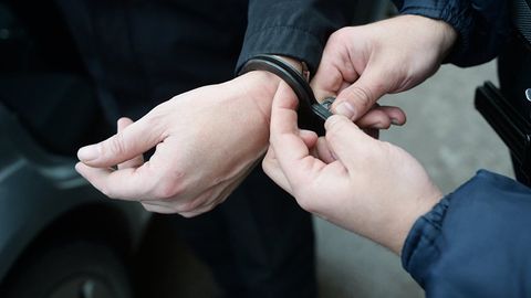 Rossiyada narkotik moddalarni tarqatgan O‘zbekiston fuqarosi 10 yilga qamaldi