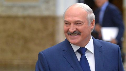Александр Лукашенко Шавкат Мирзиёев ҳақида: ақлли, истеъдодли одам ва менинг дўстим