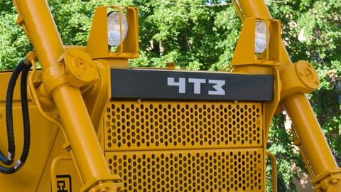 Toshkentda Chelyabinsk traktorlari yig‘ila boshladi