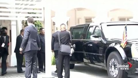 Дональд Трамп Ким Чен Инга ўз машиналаридан бирини кўрсатди (видео)