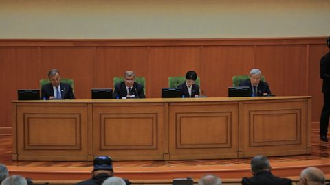 Senatorlar bosh vazir Abdulla Aripovga parlament so‘rovi yubordi