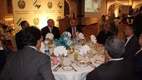 O‘zbekiston va Pokiston tarixda birinchi marta hamkorlikda iftorlik o‘tkazdi