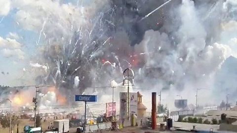 Мексикада пиротехника устахоналари портлаши оқибатида 24 киши ҳалок бўлди