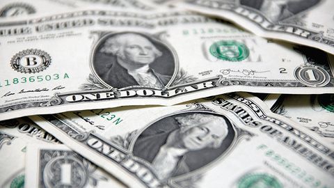 O‘zbekistonda dollar va yevro kursi yana pasaydi, rubl esa qimmatladi
