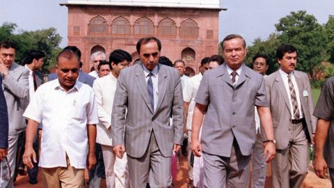 Биринчи Президентнинг тансоқчиси Ислом Каримов Горбачёвнинг заҳархандасига қандай жавоб берганини айтди