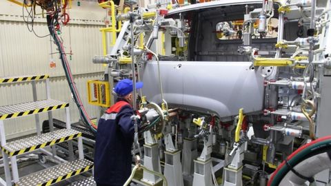 Hyundai Namanganda 3 mingta yuk mashinasi va avtobus ishlab chiqaradi