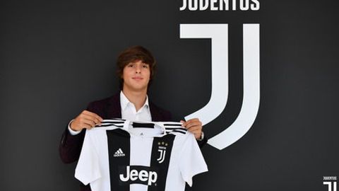 Rasman: “Yuventus” “Barselona” safida 200 dan ortiq gol urgan 16 yoshli vunderkindni o‘z safiga qo‘shib oldi