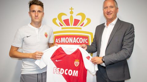 Rasman: Aleksandr Golovin “Monako” futbolchisiga aylandi