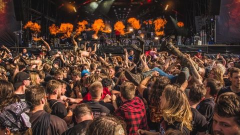 Germaniyalik ikki nafaqaxo‘r Qariyalar uyidan qochib, dunyodagi eng katta musiqa festivallaridan biriga bordi