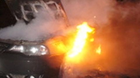 Видео: Жиззахда 2 кишининг ўлимига сабаб бўлган авария оқибатида ёниб, кулга айланган Nexia ичидан бус-бутун Қуръон топилди