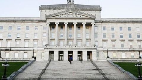 Shimoliy Irlandiya 590 kundan buyon hukumatsiz yashamoqda
