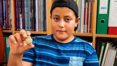 Isroillik bola kamyob qadimiy ma’buda haykalchasini topdi