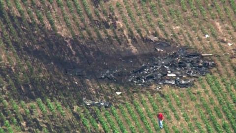 АҚШда енгил моторли самолёт қулади. 6 киши ҳалок бўлди