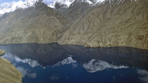 Tojikiston Favqulodda vaziyatlar qo‘mitasi: Saryoz ko‘lidan suv toshishi xavfi yo‘q