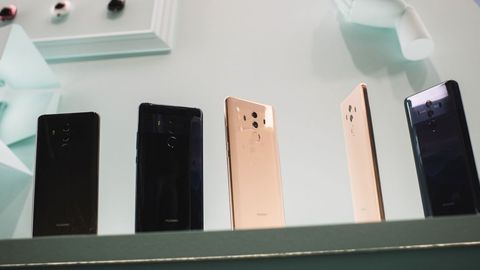 Huawei P20 Pro 2018-yilning eng yaxshi smartfoni deb topildi