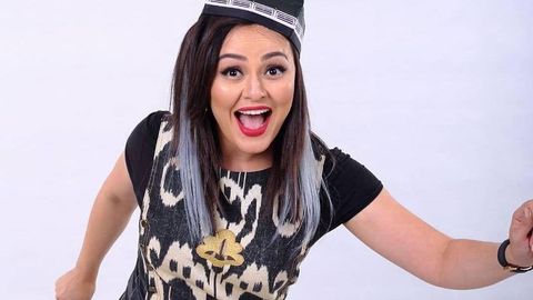 “Menga oyoq kiyim olib bergan qo‘shnilarimning to‘yida tekin xizmat qilyapman”. “Million” jamoasining sobiq vakili Shahlo Zoirova og‘ir o‘tgan bolaligi haqida (video)