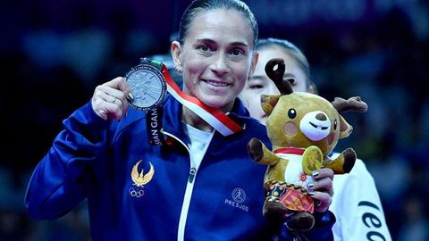 Оксана Чусовитина: «Осиё ўйинларидаги медалимни Ўзбекистон Президентига бағишлайман»