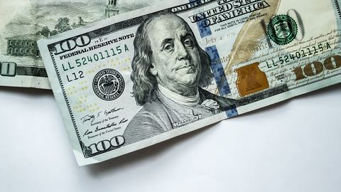 O‘zbekistonda dollarning rasmiy kursi 7 so‘mga qimmatladi