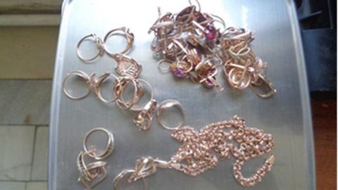 Andijonda bojxonachilar tomonidan 25 mln 854 minglik tilla va zargarlik buyumlari ushlab qolindi