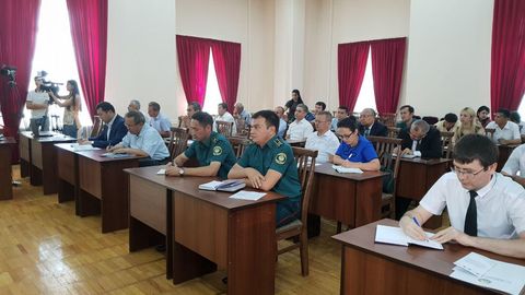 IIV vakili qamoqxona xodimlari maoshiga munosabat bildirgan deputatni tanqid qildi