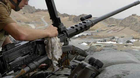 Британиялик ҳарбий ИШИД қўмондонини снайпер масофасидан отиб ўлдирди