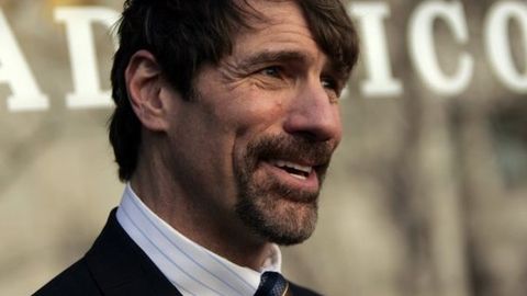 AQShda giyohvand moddalarni sotishda gumon qilingan milliarder hibsga olindi