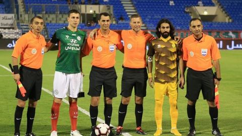 Равшан Эрматов ва Марк Клаттенбург ҳамкорликда Саудия Арабистони чемпионати учрашувини бошқарди