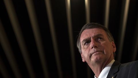 Бразилияда президент сайловига бир ой қолганида фаворит номзодга суиқасд уюштирилди